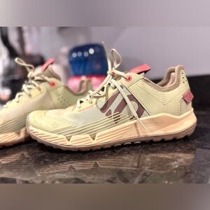 adidas women’s Beige (mint/light green) and Pink Sneakers